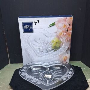 Mikasa Garden Terrace Heart Dish -13"